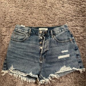 Packing vintage High rise jean shorts.